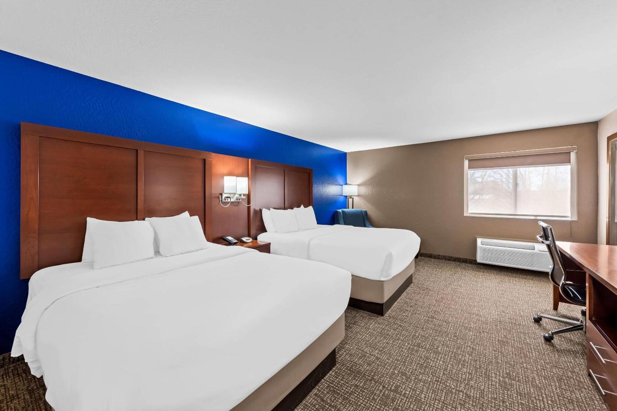 Comfort Inn & Suites Fairborn Near Wright Patterson Afb エクステリア 写真