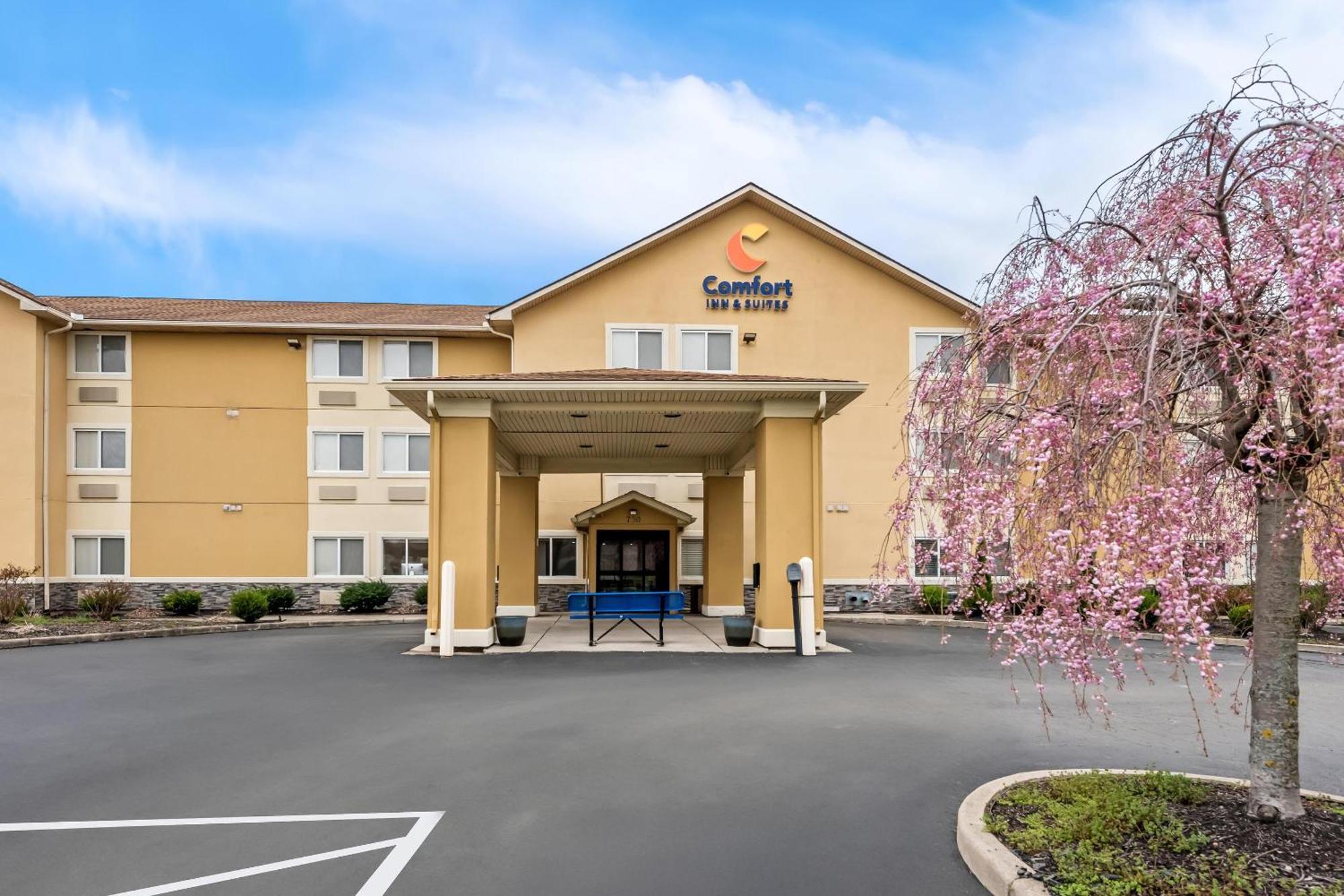 Comfort Inn & Suites Fairborn Near Wright Patterson Afb エクステリア 写真