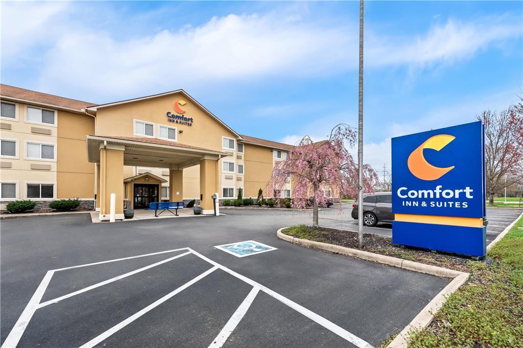 Comfort Inn & Suites Fairborn Near Wright Patterson Afb エクステリア 写真